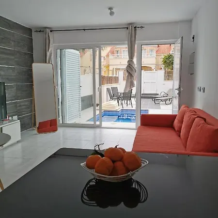 Villa La Zenia 25 *