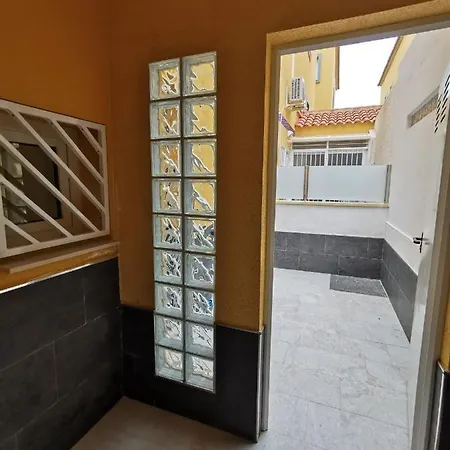 Villa La Zenia 25 *