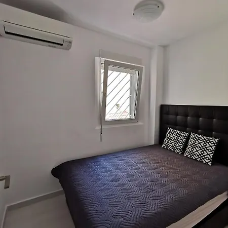 La Zenia 25 *